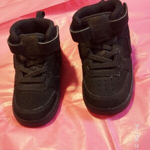 Nike Kids Black High-Top Sneakers with Hook-and-Loop Strap